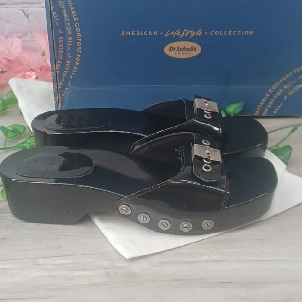 Dr. Scholl's RE/DONE Lacquer Black NIB
